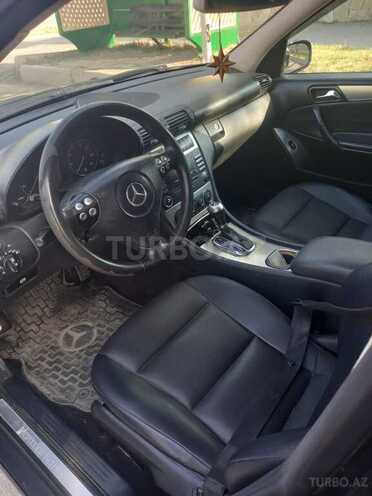 Mercedes C 230 2005, 235,000 km - 2.5 l - Yevlax