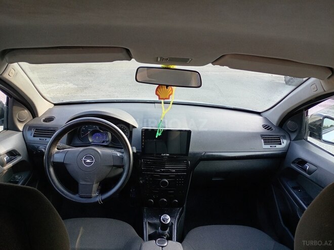 Opel Astra 2009, 281,261 km - 1.4 l - Mingəçevir