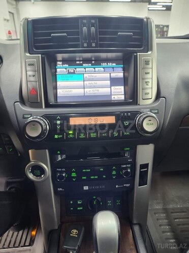 Toyota Land Cruiser Prado 2011, 228,000 km - 4.0 л - Bakı