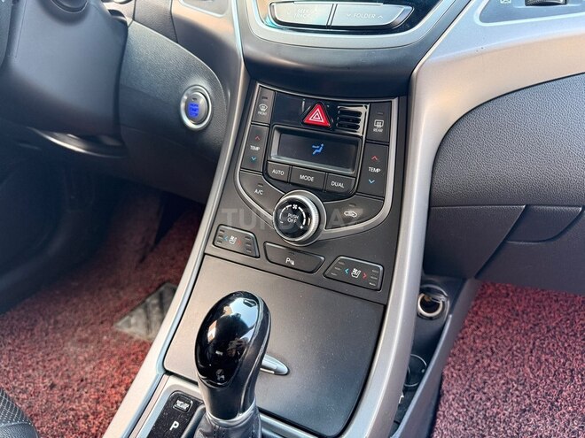 Hyundai Avante 2014, 175,000 km - 1.6 l - Bakı