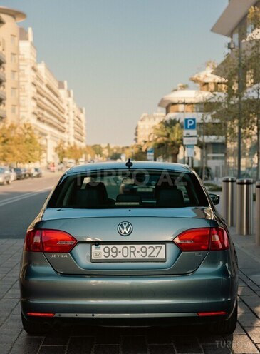 Volkswagen Jetta 2013, 241,402 km - 1.8 l - Bakı