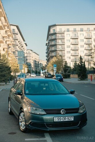Volkswagen Jetta 2013, 241,402 km - 1.8 l - Bakı