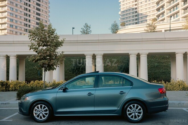 Volkswagen Jetta 2013, 241,402 km - 1.8 l - Bakı
