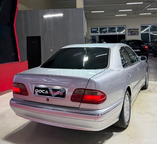 Mercedes E 200 1999, 240,000 km - 2.0 л - Sumqayıt