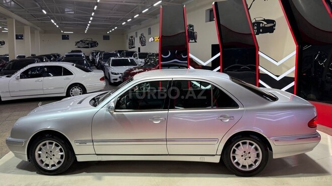 Mercedes E 200 1999, 240,000 km - 2.0 л - Sumqayıt