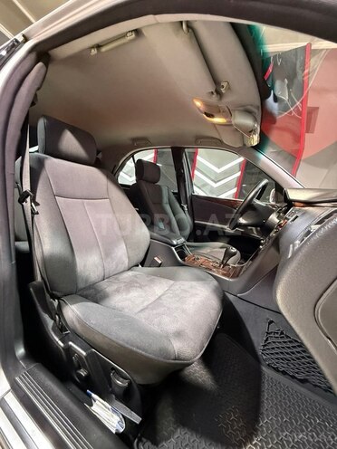 Mercedes E 200 1999, 240,000 km - 2.0 л - Sumqayıt