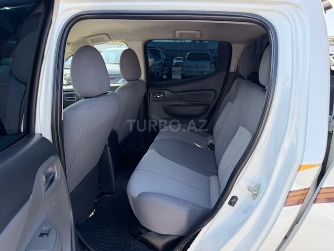 Mitsubishi L200 2016, 197,000 km - 2.5 l - Bakı