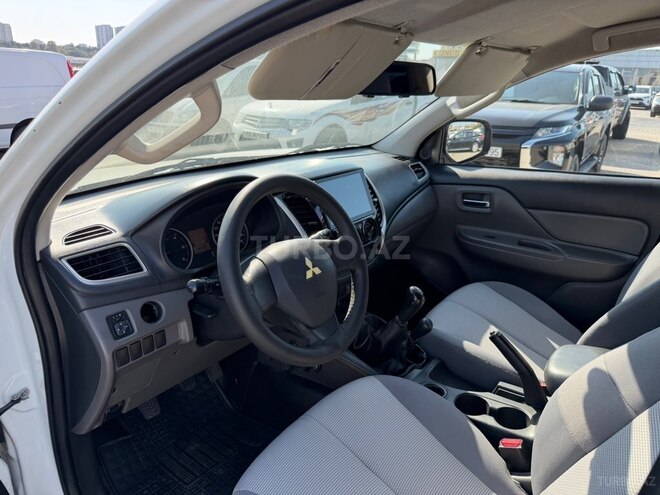 Mitsubishi L200 2016, 197,000 km - 2.5 l - Bakı
