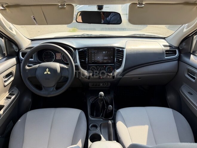 Mitsubishi L200 2016, 197,000 km - 2.5 l - Bakı