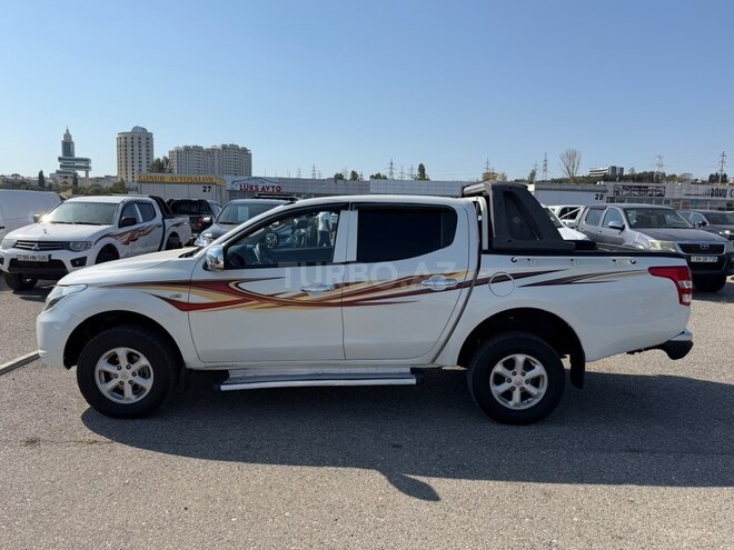 Mitsubishi L200 2016, 197,000 km - 2.5 l - Bakı