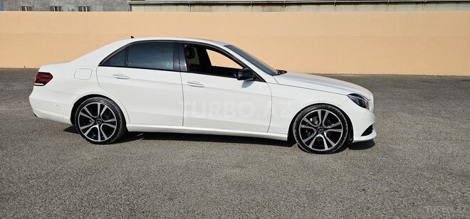 Mercedes E 250 2015, 290,000 km - 2.1 l - Bakı