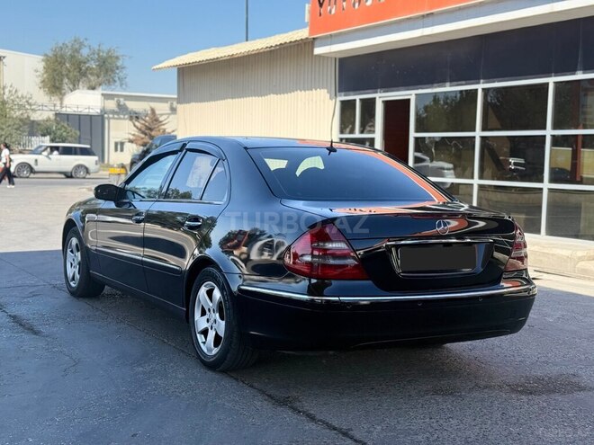 Mercedes E 220 2004, 300,000 km - 2.2 l - Bakı