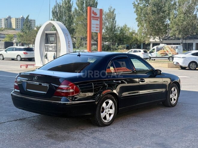 Mercedes E 220 2004, 300,000 km - 2.2 l - Bakı