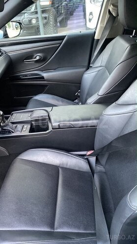 Lexus ES 300h 2021, 109,123 km - 2.5 л - Bakı