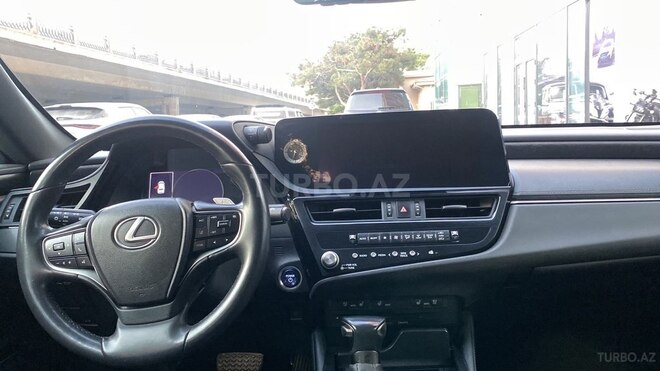Lexus ES 300h 2021, 109,123 km - 2.5 л - Bakı