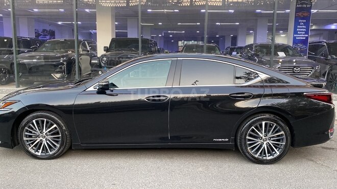 Lexus ES 300h 2021, 109,123 km - 2.5 л - Bakı