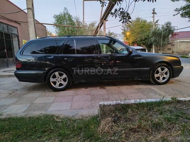 Mercedes E 220 1999, 486,358 km - 2.2 l - Salyan