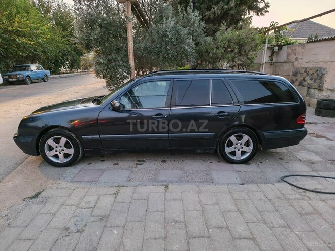 Mercedes E 220 1999, 486,358 km - 2.2 l - Salyan