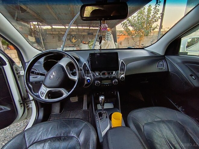 Hyundai ix35 2010, 290,000 km - 2.0 l - Yevlax
