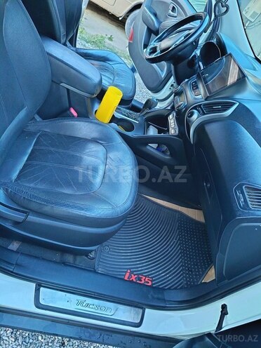 Hyundai ix35 2010, 290,000 km - 2.0 l - Yevlax