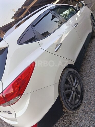 Hyundai ix35 2010, 290,000 km - 2.0 l - Yevlax