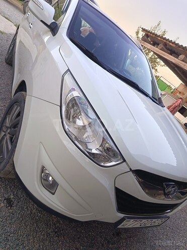 Hyundai ix35 2010, 290,000 km - 2.0 l - Yevlax
