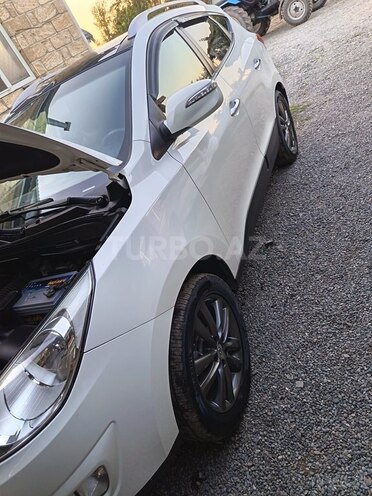 Hyundai ix35 2010, 290,000 km - 2.0 l - Yevlax