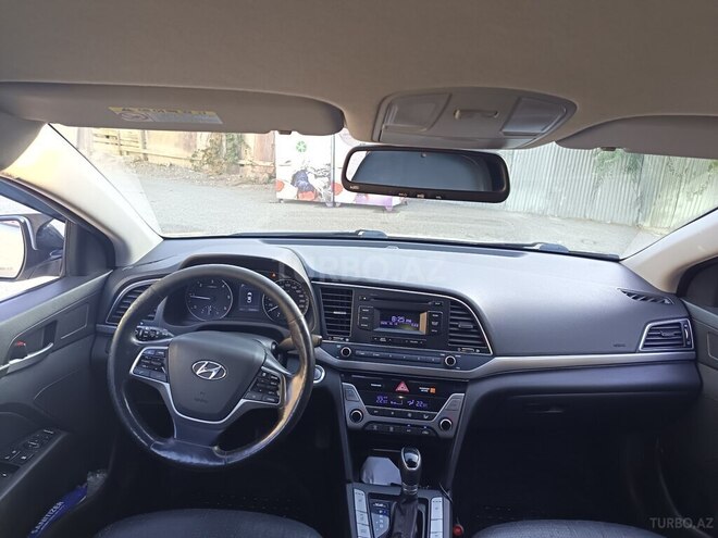 Hyundai Avante 2016, 150,000 km - 1.6 l - Bakı