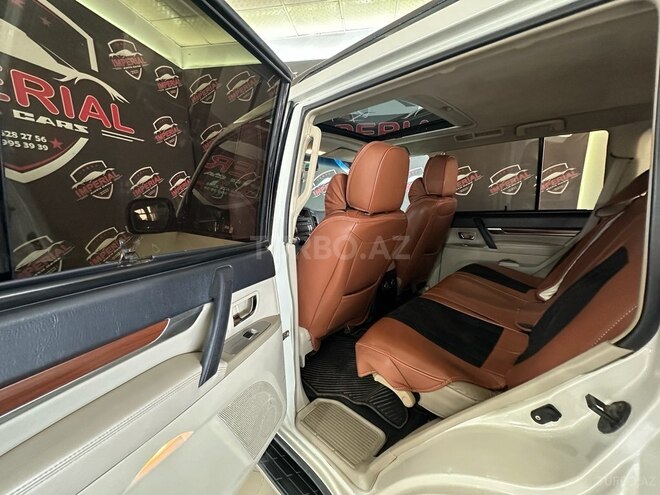 Mitsubishi Pajero 2008, 193,000 km - 3.0 л - Bakı