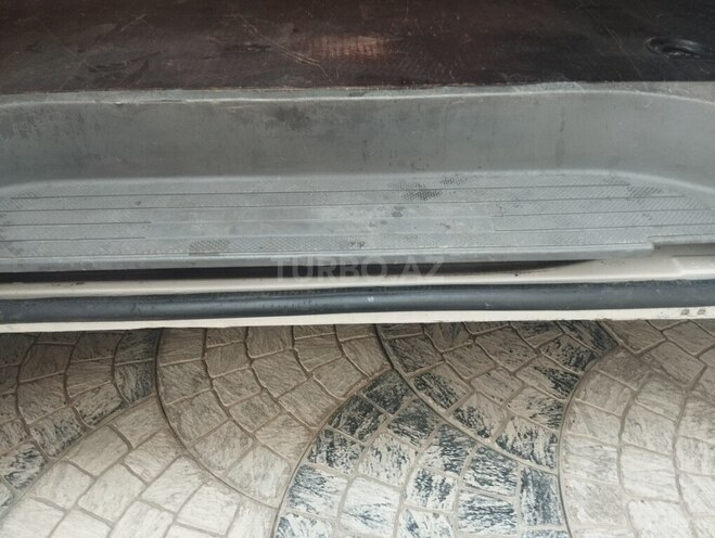 Mercedes  2009, 231,000 km - 2.1 l - Sumqayıt