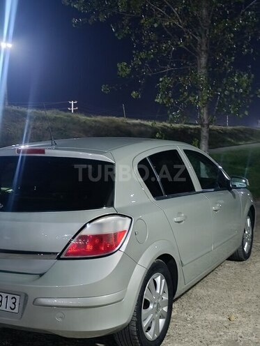 Opel Astra 2005, 258,000 km - 1.4 l - Astara