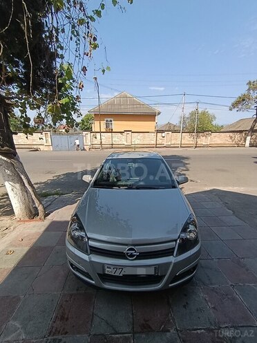 Opel Astra 2005, 258,000 km - 1.4 l - Astara