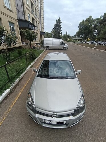 Opel Astra 2005, 258,000 km - 1.4 l - Astara