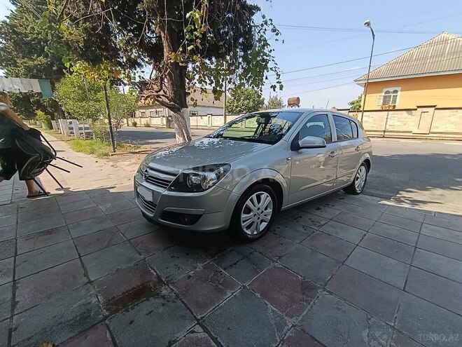 Opel Astra 2005, 258,000 km - 1.4 l - Astara