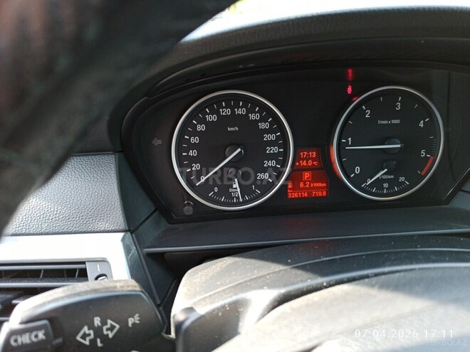 BMW 520 2009, 330,000 km - 2.0 l - Qusar