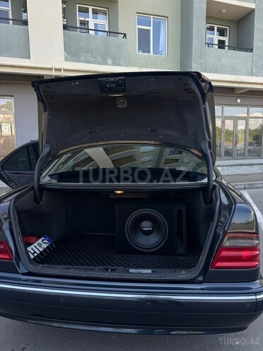 Mercedes E 320 2001, 300,000 km - 3.2 л - Lənkəran