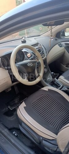 Hyundai Elantra 2015, 184,671 km - 1.8 л - Mingəçevir