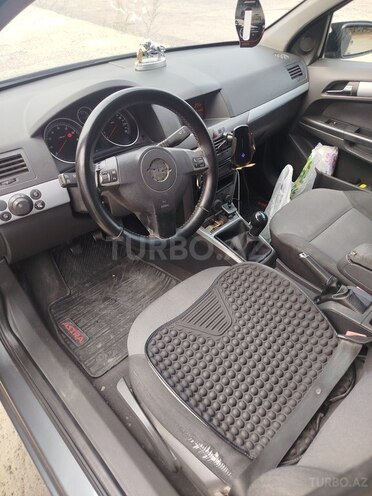 Opel Astra 2006, 302,000 km - 1.4 l - Gəncə