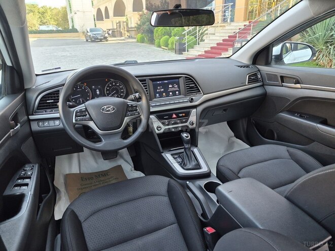 Hyundai Elantra 2018, 139,000 km - 2.0 l - Bakı