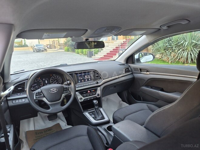 Hyundai Elantra 2018, 139,000 km - 2.0 l - Bakı