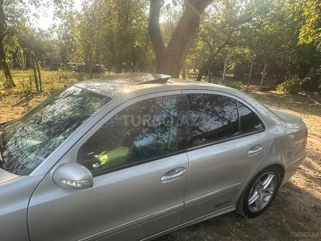 Mercedes E 240 2003, 205,000 km - 2.6 l - Bakı