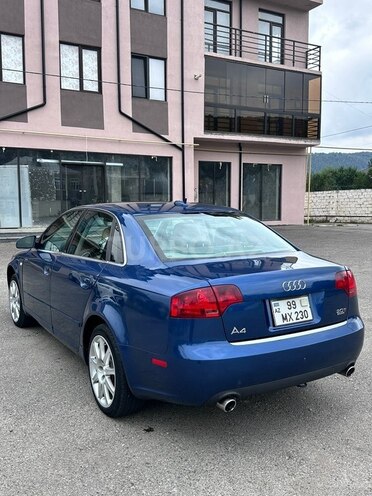 Audi A4 2005, 250,000 km - 2.0 l - Bakı