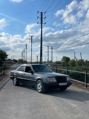 Mercedes 190 1990, 350,000 km - 2.0 l - Salyan