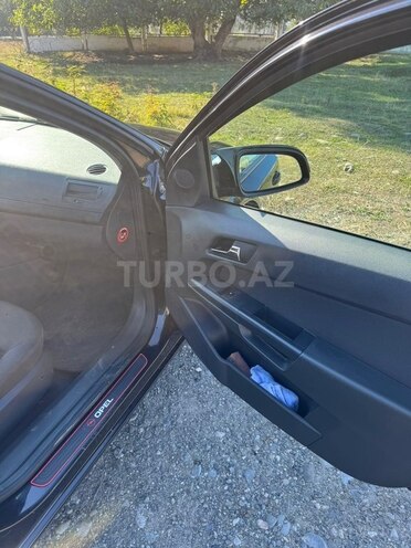 Opel Astra 2009, 320,000 km - 1.4 l - Quba