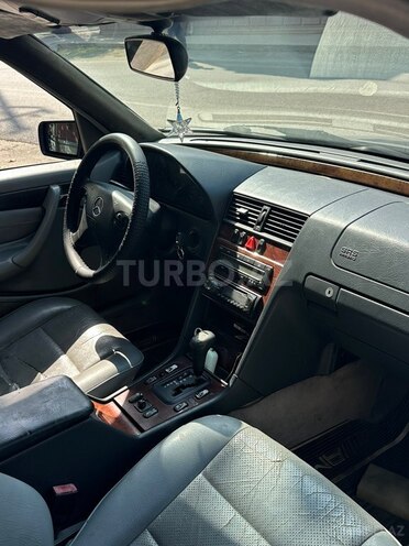 Mercedes C 200 1999, 320,000 km - 2.0 l - Yevlax