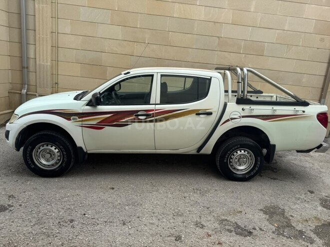 Mitsubishi L200 2013, 512,000 km - 2.5 l - Bakı