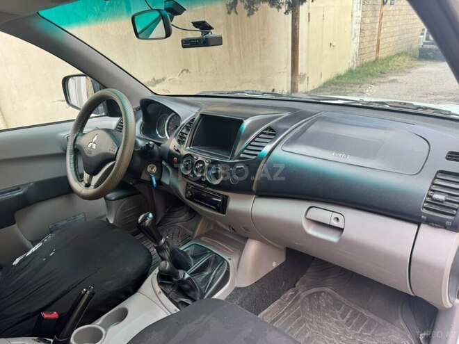 Mitsubishi L200 2013, 512,000 km - 2.5 l - Bakı