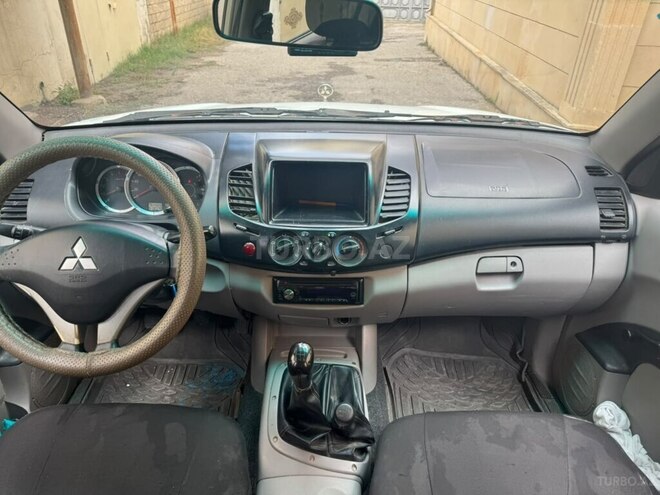 Mitsubishi L200 2013, 512,000 km - 2.5 l - Bakı