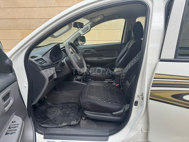Mitsubishi L200 2013, 512,000 km - 2.5 l - Bakı
