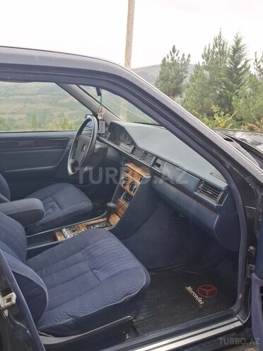 Mercedes 200 E 1992, 549,292 km - 2.0 л - Quba